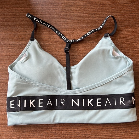 Nike Sports Bra size small - Picture 2 of 5